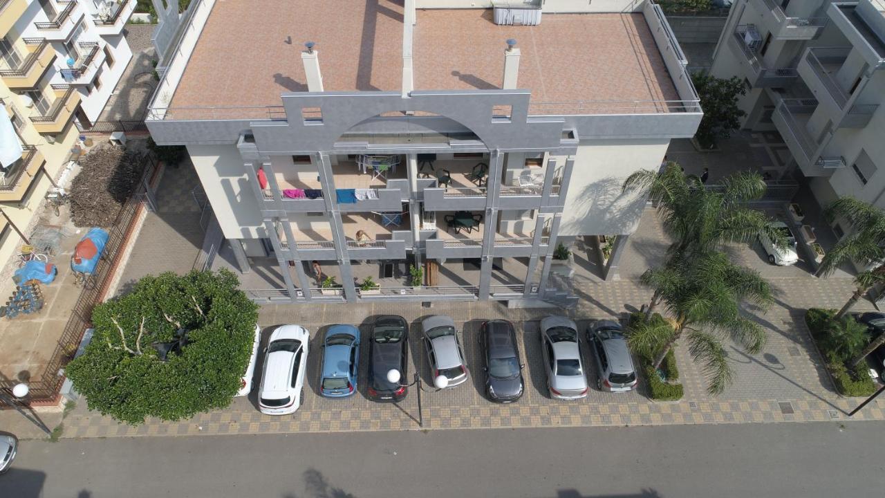 ロッカ・インペリアーレ Civico33ヴィラ エクステリア 写真
